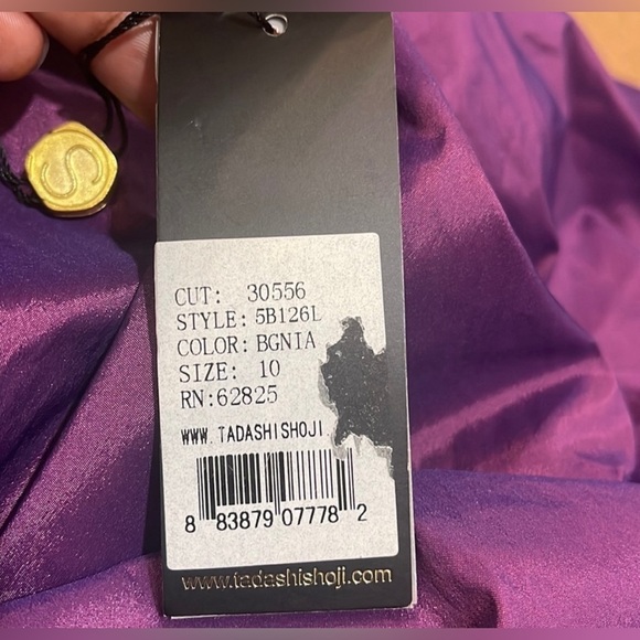 🔮 Gorgeous Tadashi Shoji Gown | Size 10 🔮 - Picture 2 of 7